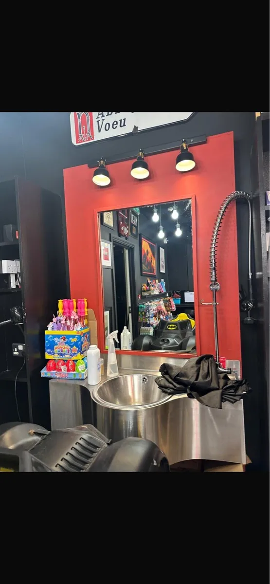 Barbershop units - Image 1