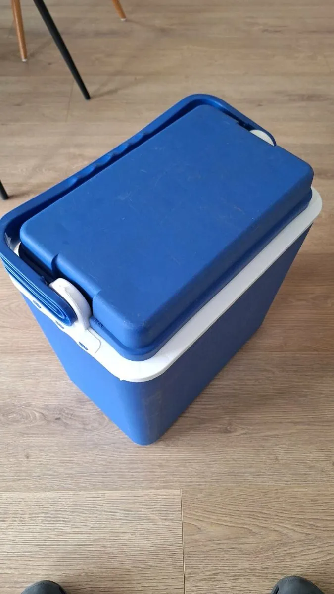 Cooler box - Image 1