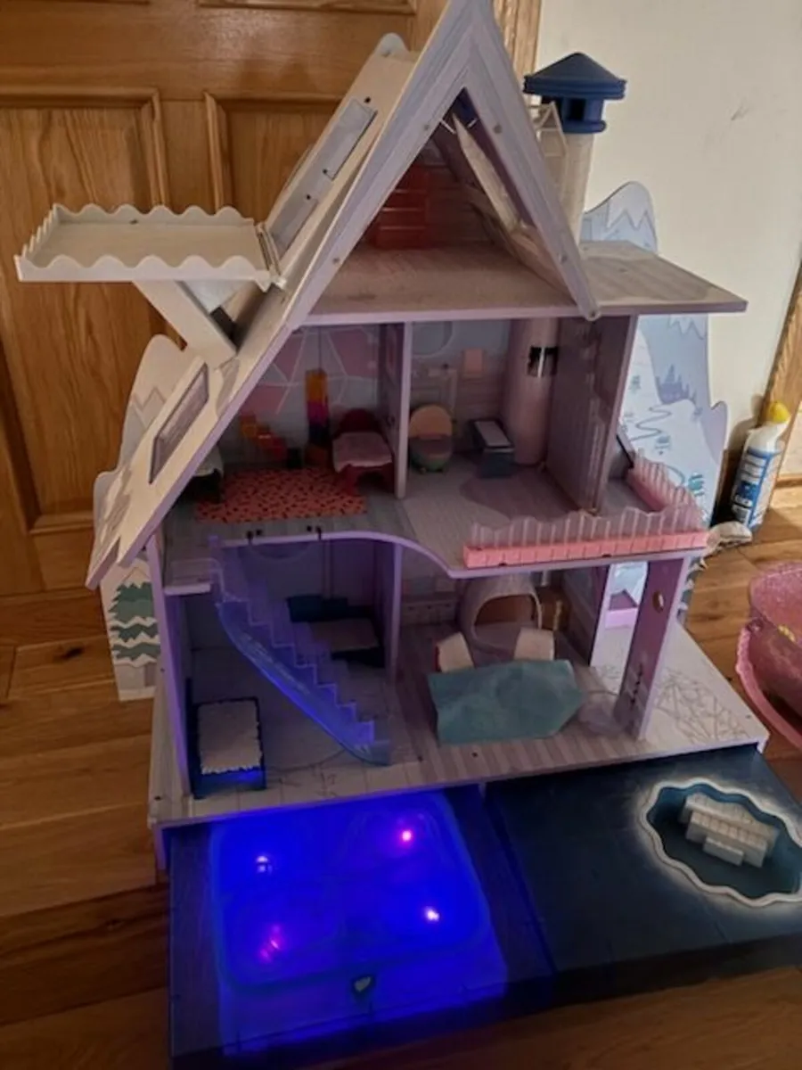 Toys - Image 3