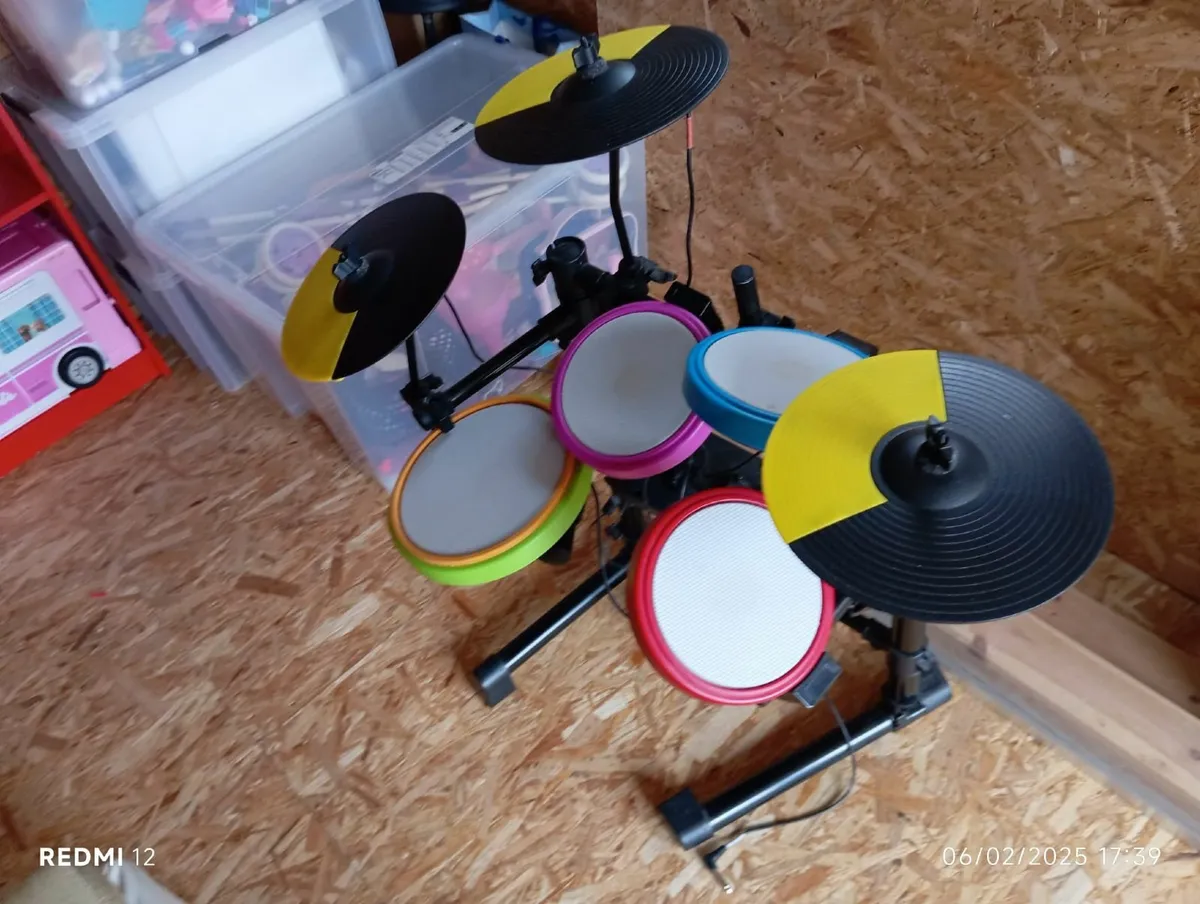 Drum kit - Image 1
