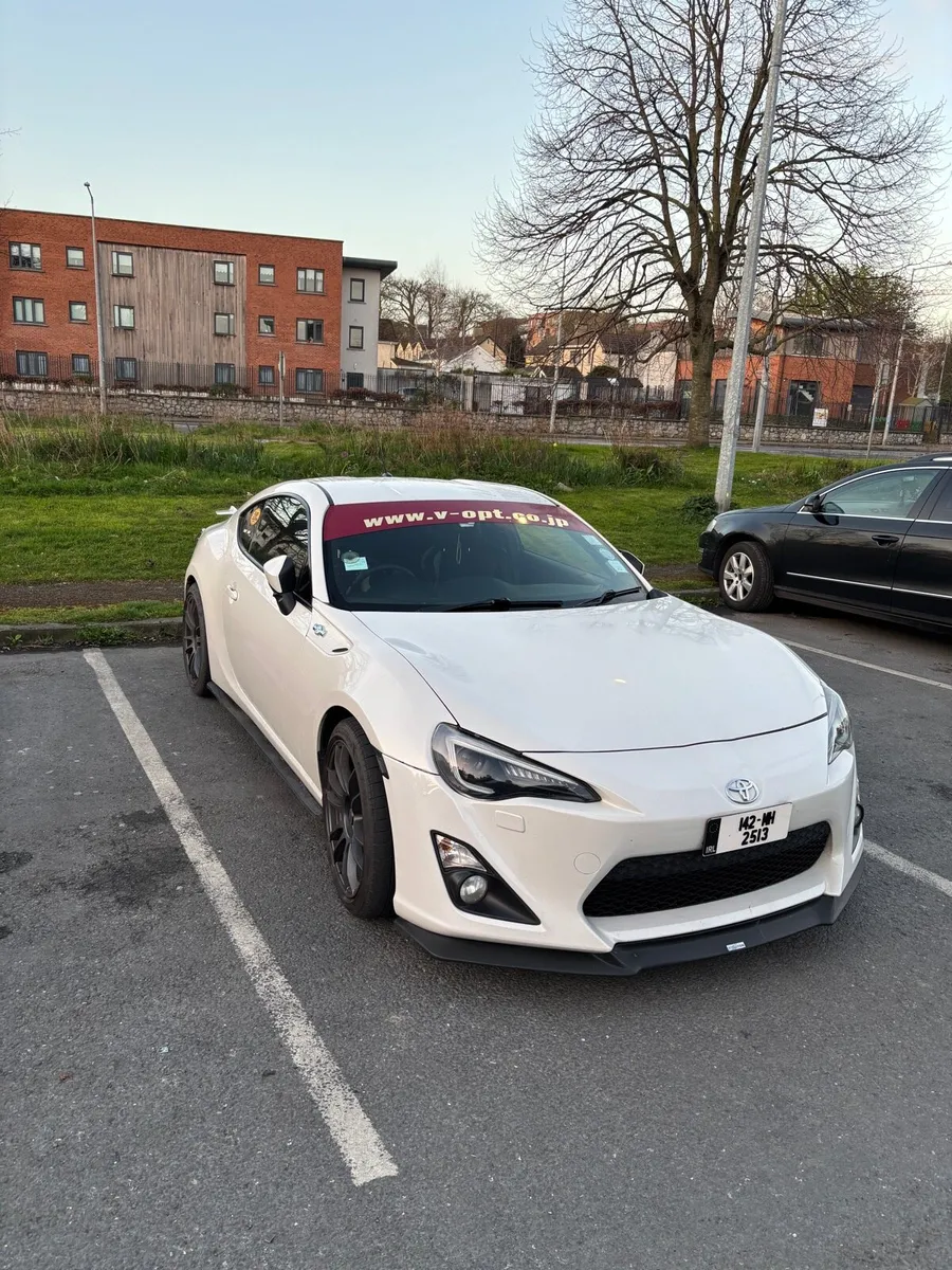 Low Milage 2014 GT86 - Image 1