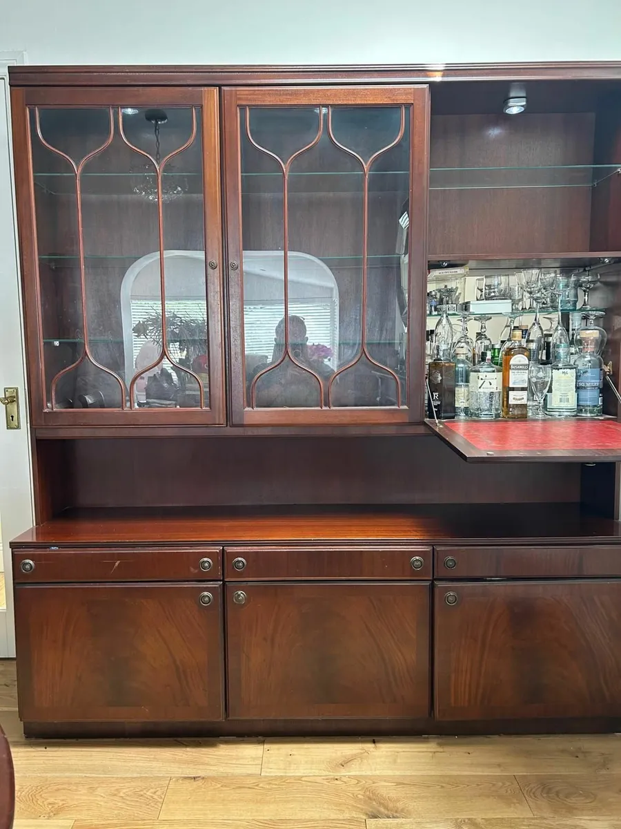 Mahogony display cabinet - Image 1