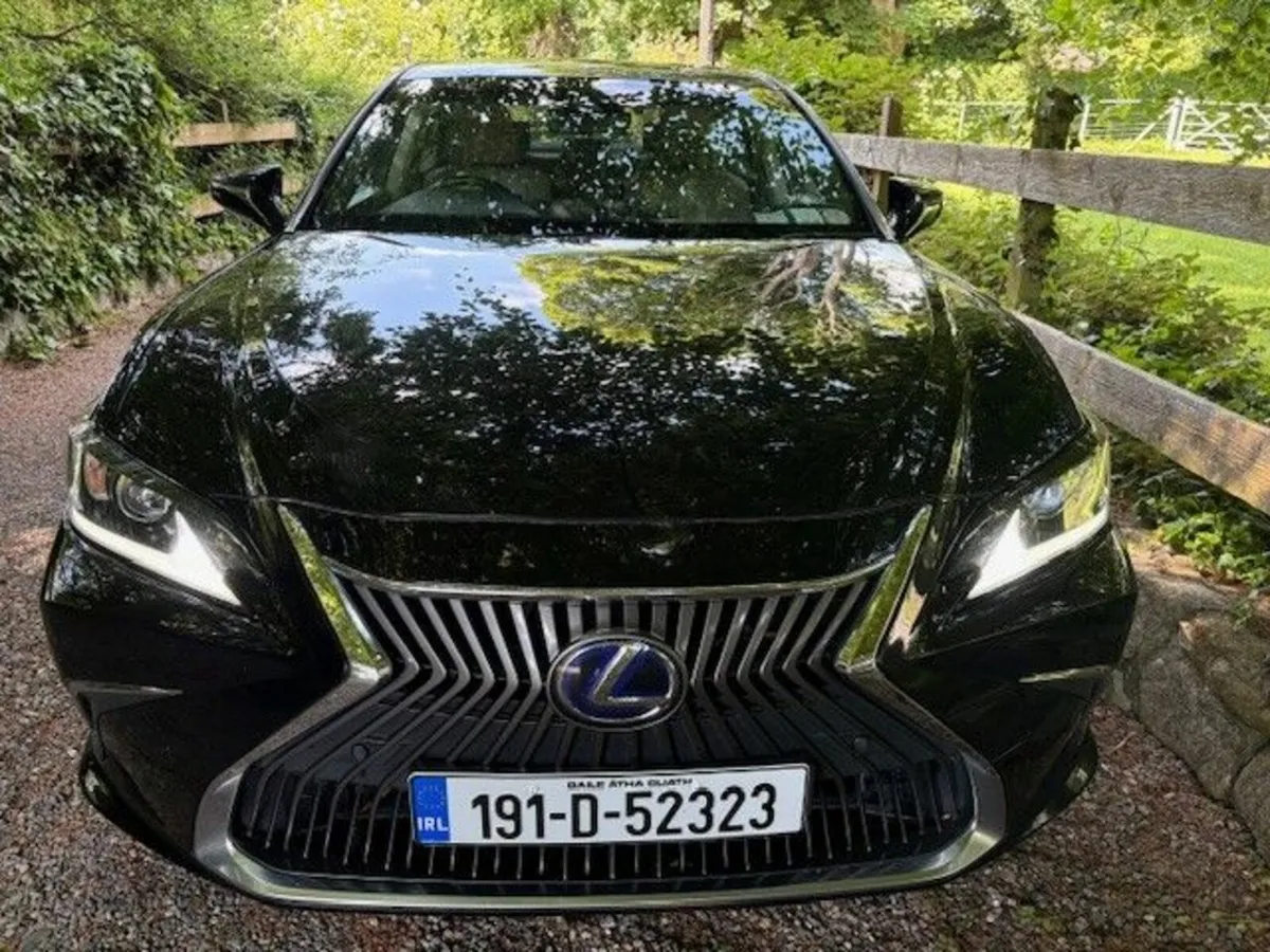 Jun 19 Lexus ES300h - 2.5 HEV - Auto CVT -€180 Tx - Image 4