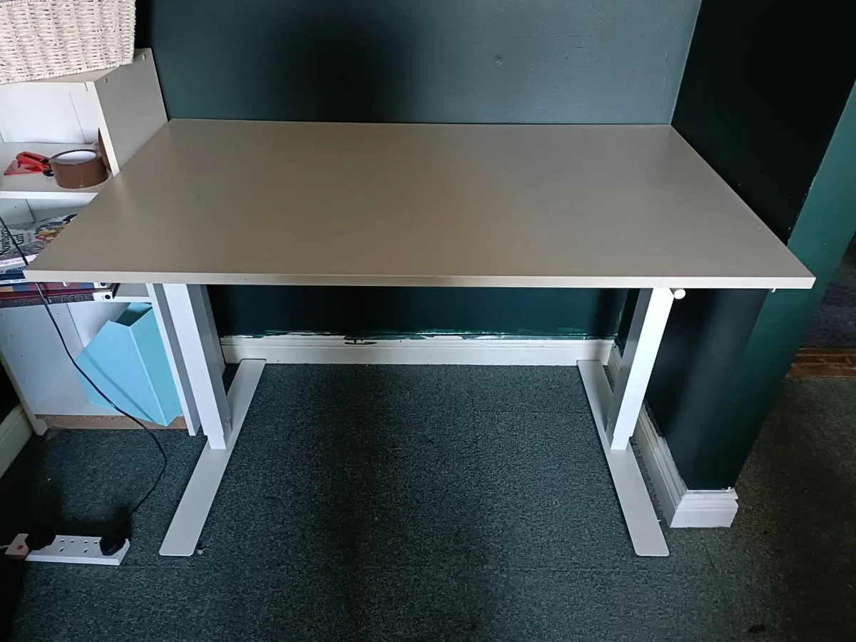 Standing/Sitting Desk - Image 1