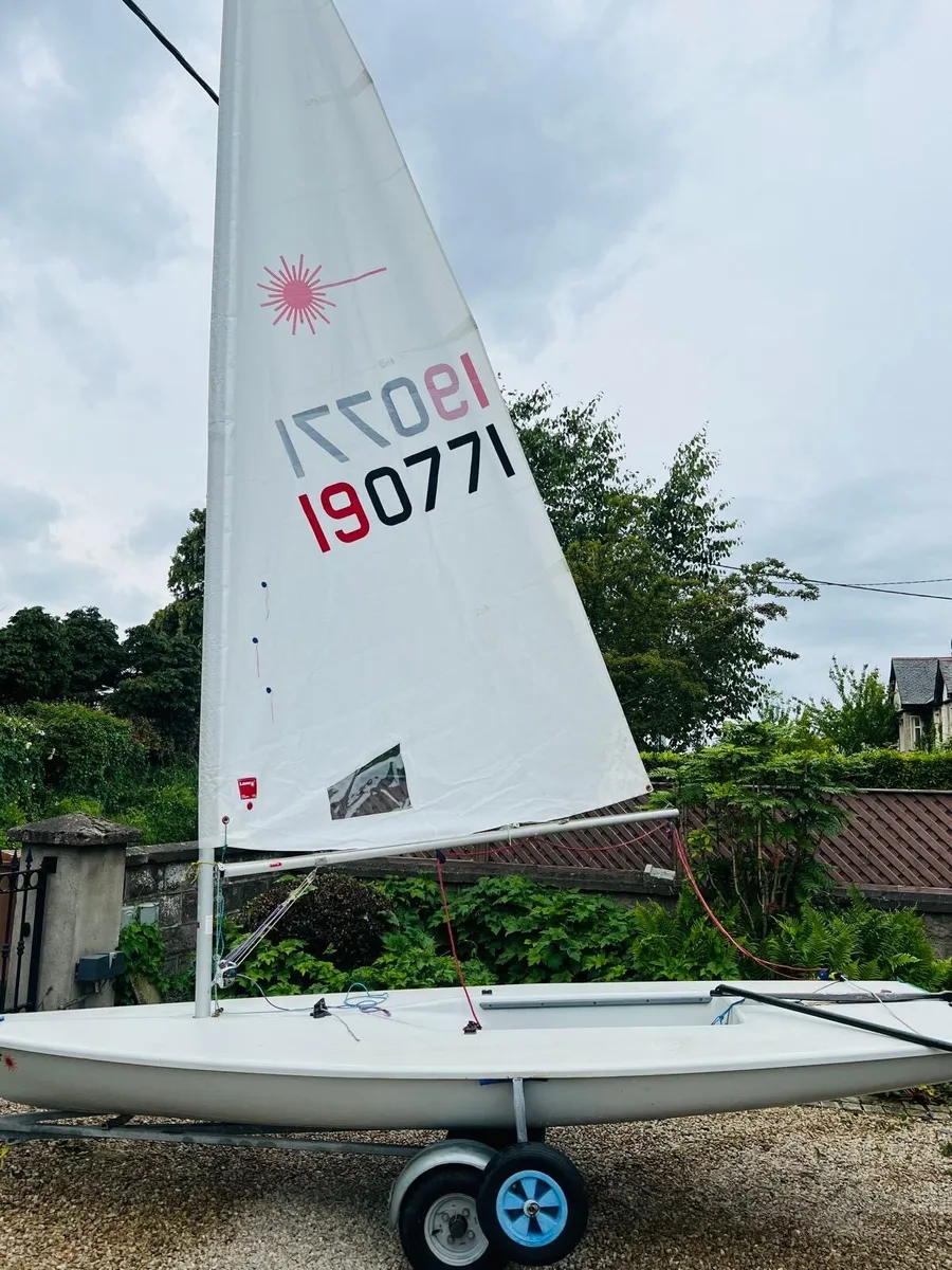 Laser sailing boat - Image 1