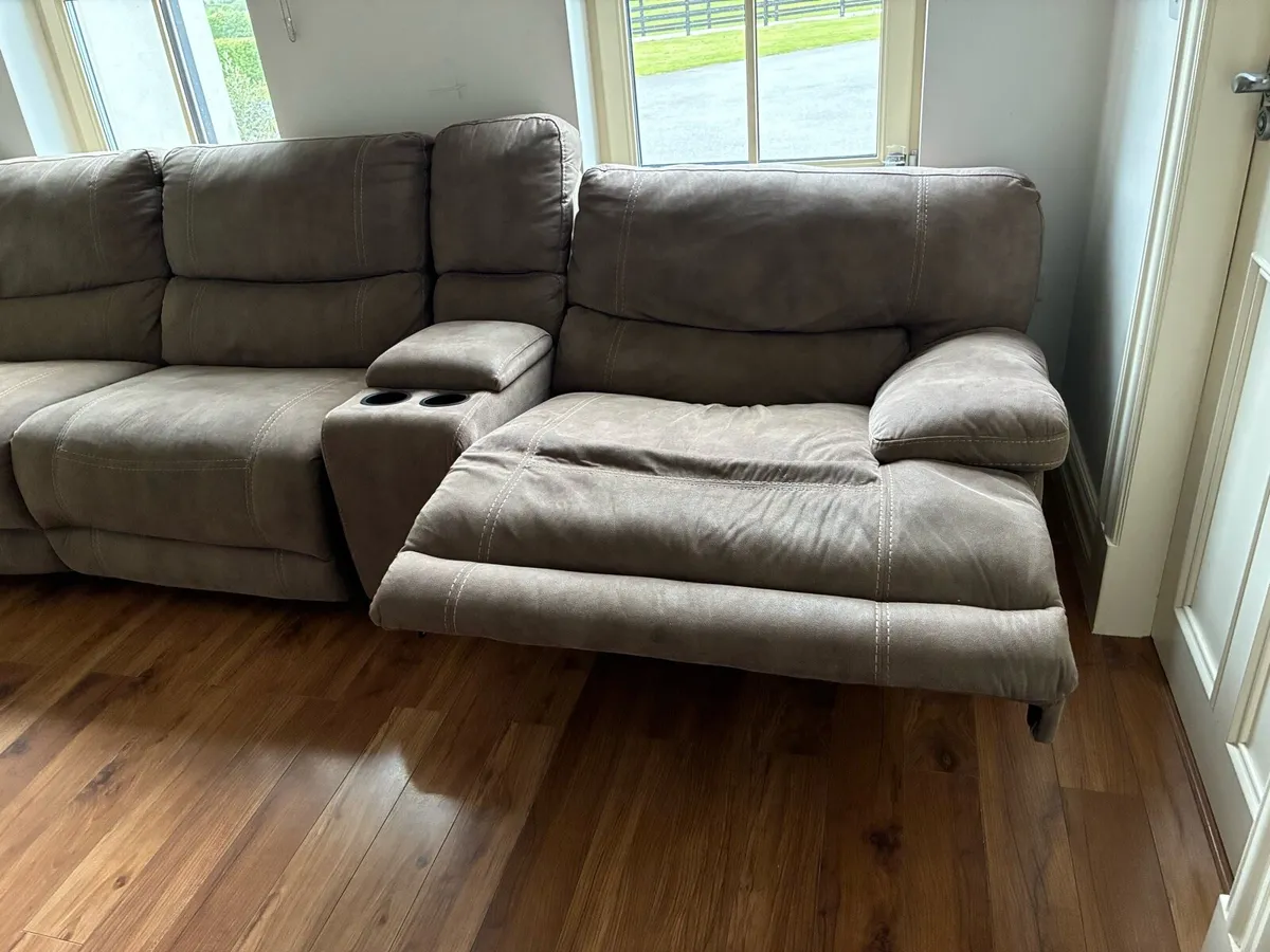 Reclining couch - Image 4