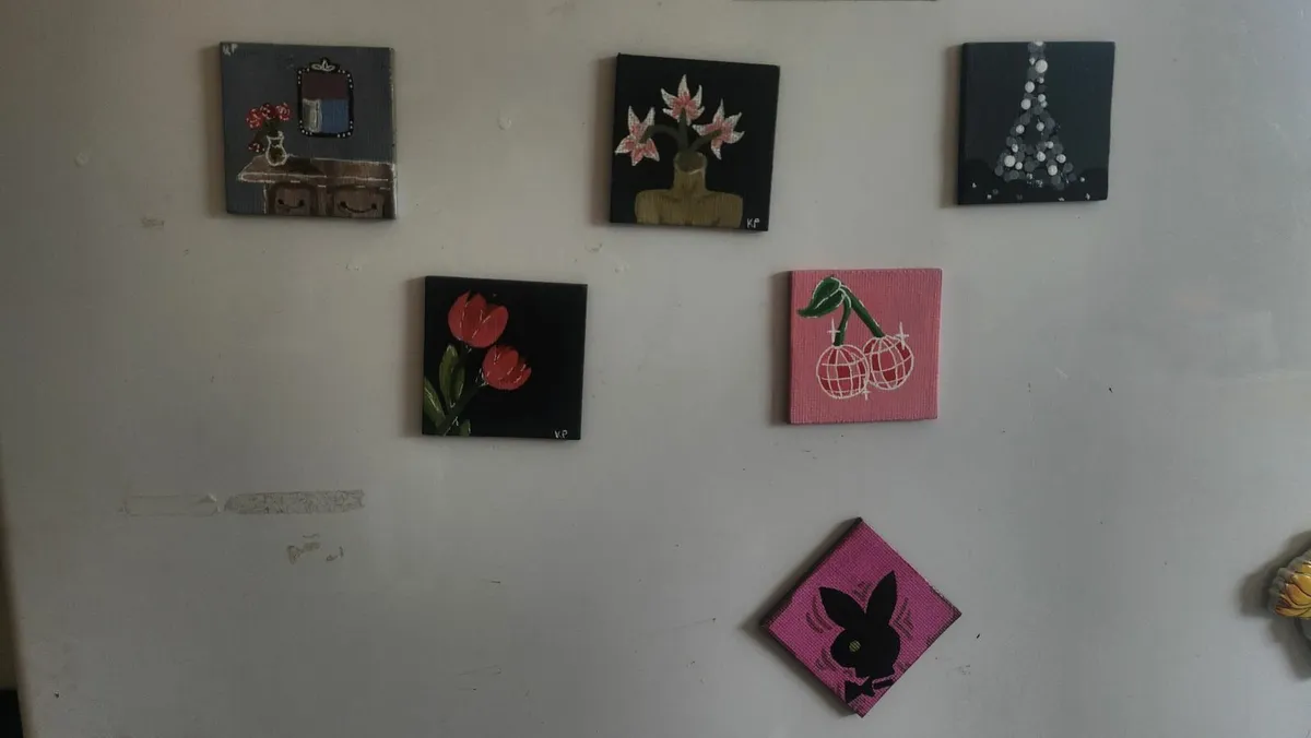 Hand painted Fridge magnet - Image 3