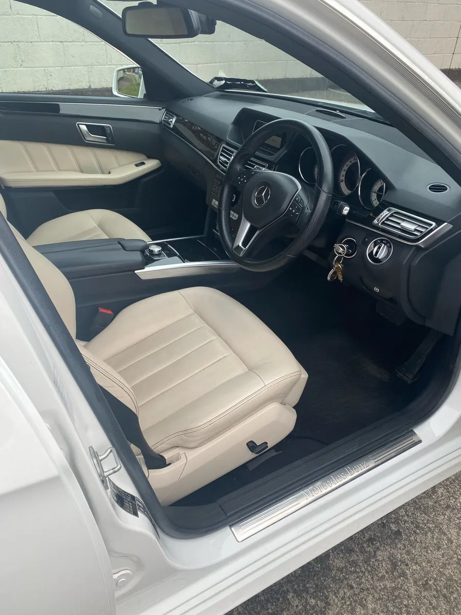 Mercedes E220 CDI - Image 2