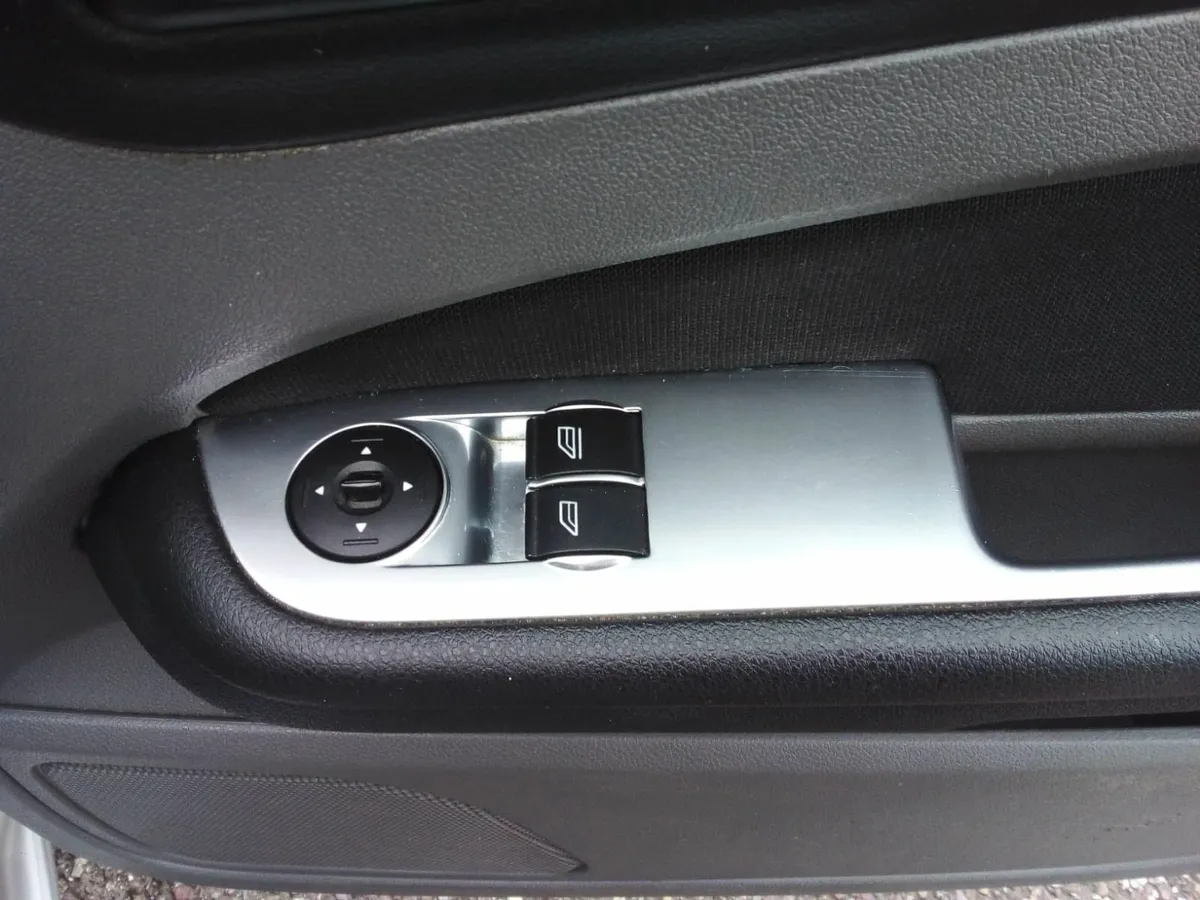 2010 FORD FOCUS DIESEL NCTD + TAXED - Image 4