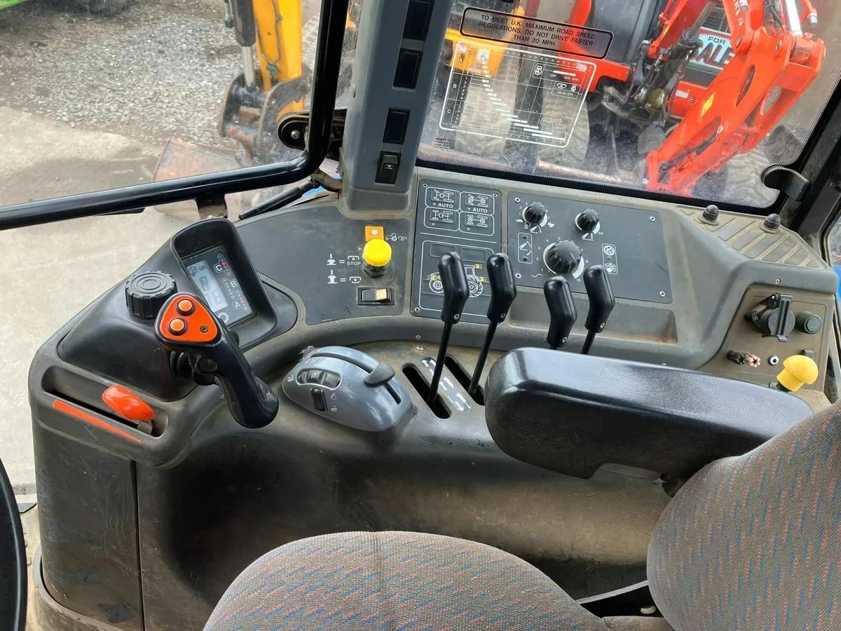 NEWHOLLAND TM 135 RC - Image 2