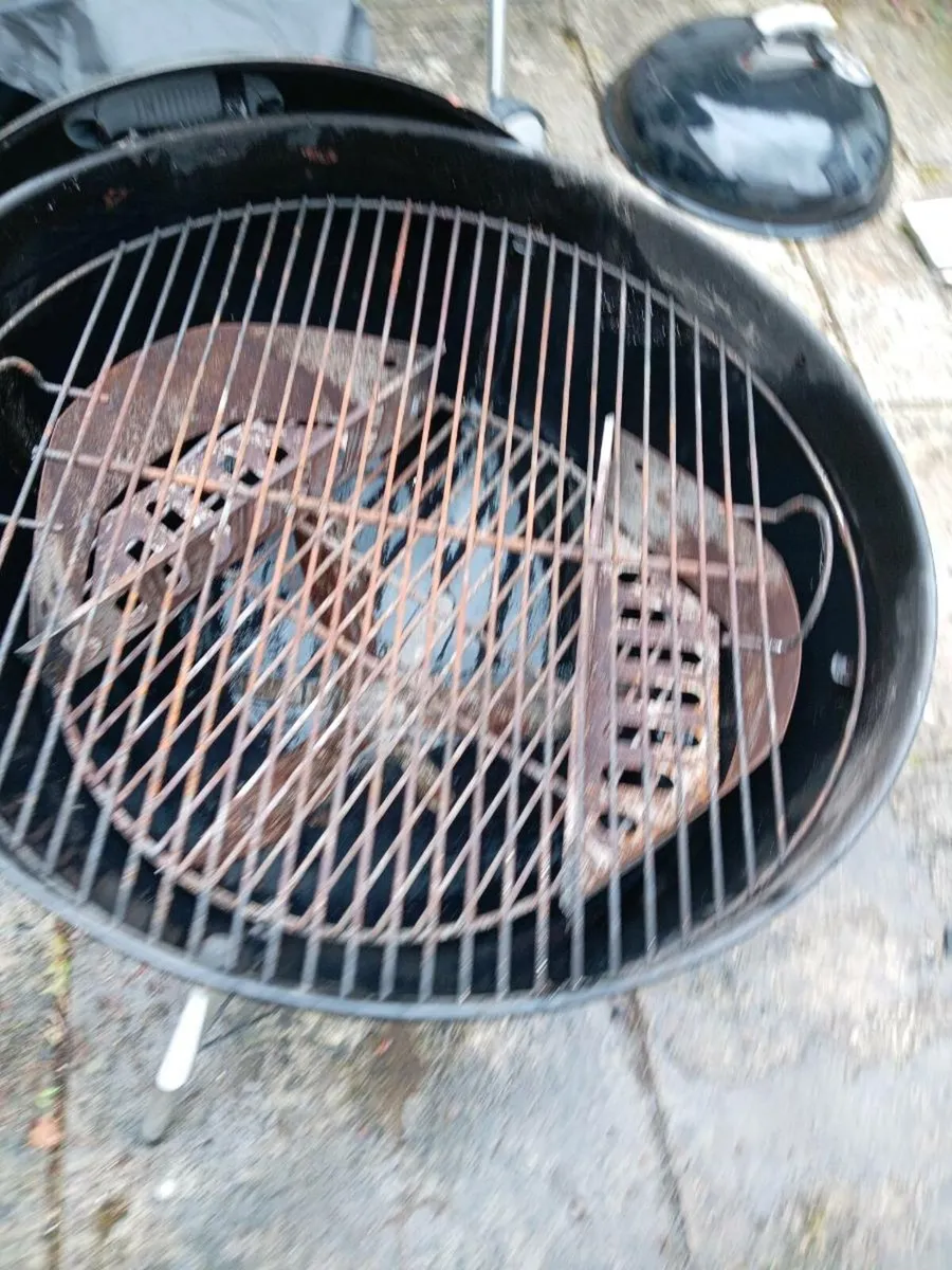 Weber charcoal BBQ - Image 3