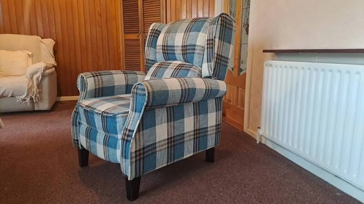 Wingback Reclining Chair Push Back Recliner Armchair - Image 2