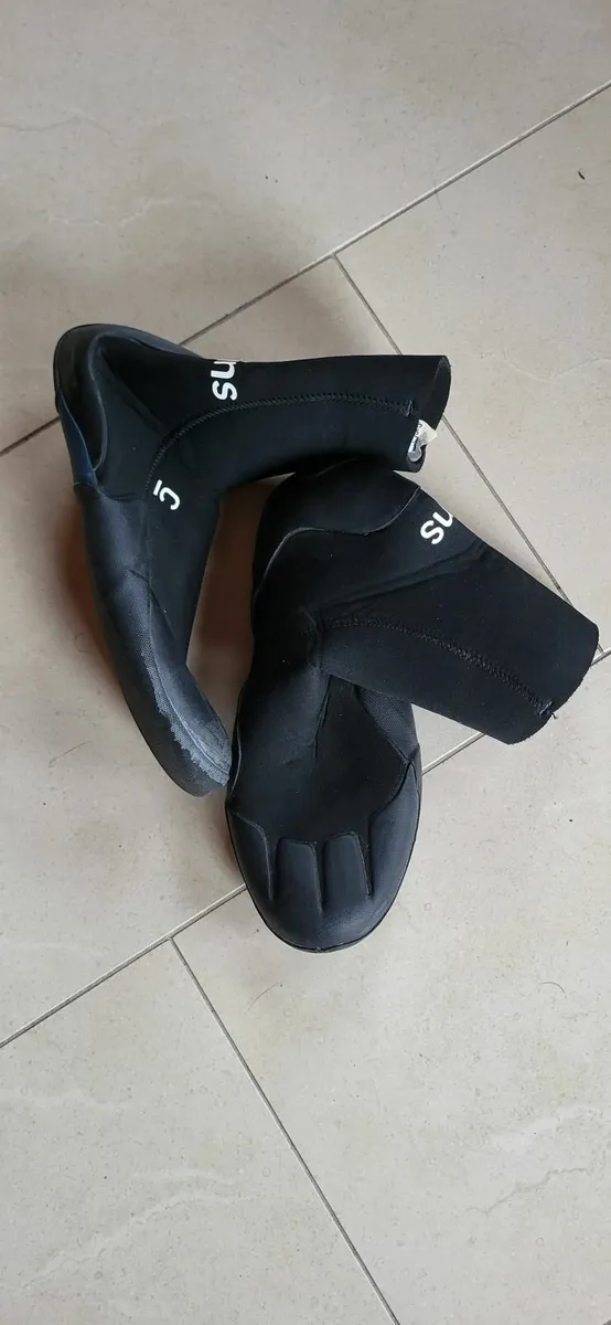 Wetsuit - Image 4