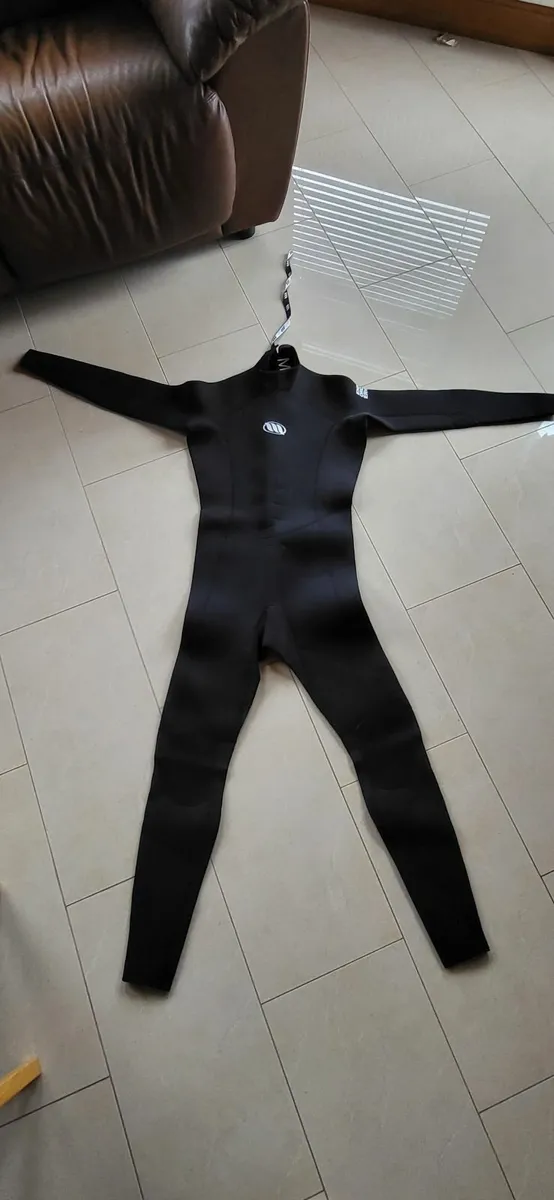 Wetsuit - Image 2