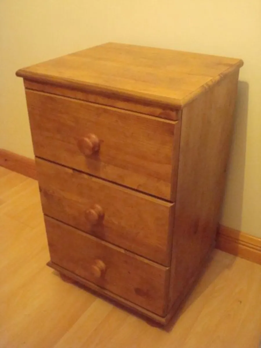 Large Bedroom Locker - Image 1