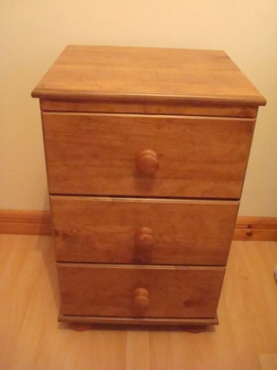 Large Bedroom Locker - Image 4