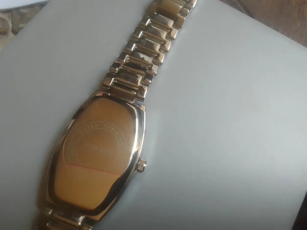 STRADA STAINLESS STEEL LADIES WATCH NEW - Image 3
