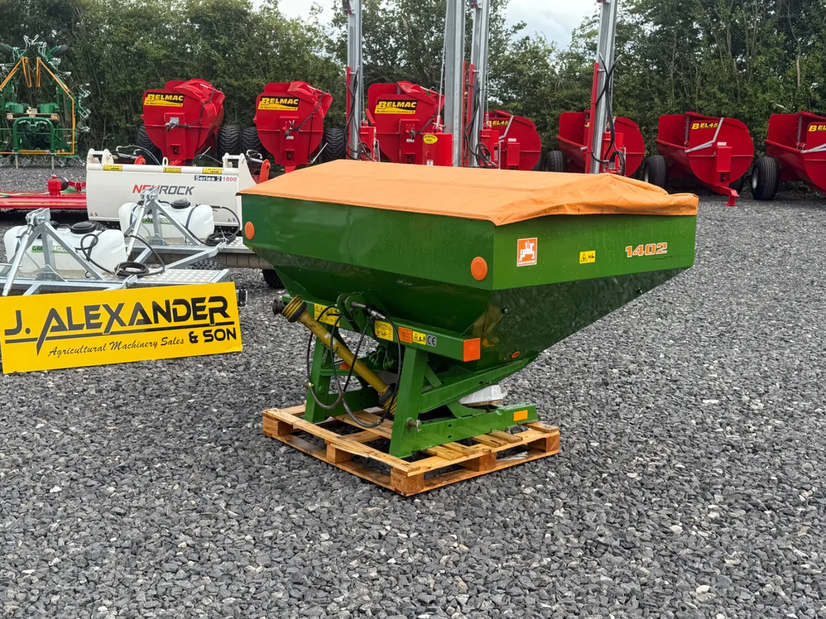 AMAZONE 1402 FERTILISER SPREADER - Image 1