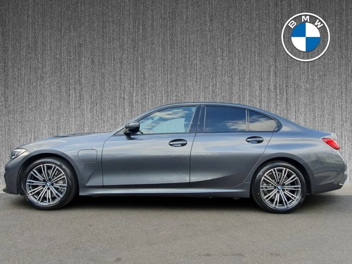 BMW 3 Series 330e M Sport Saloon - Image 4