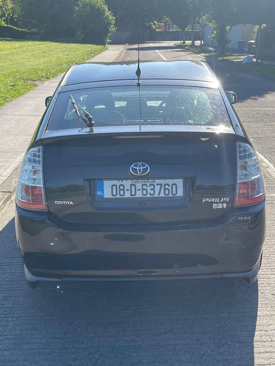 Toyota Prius - Image 2