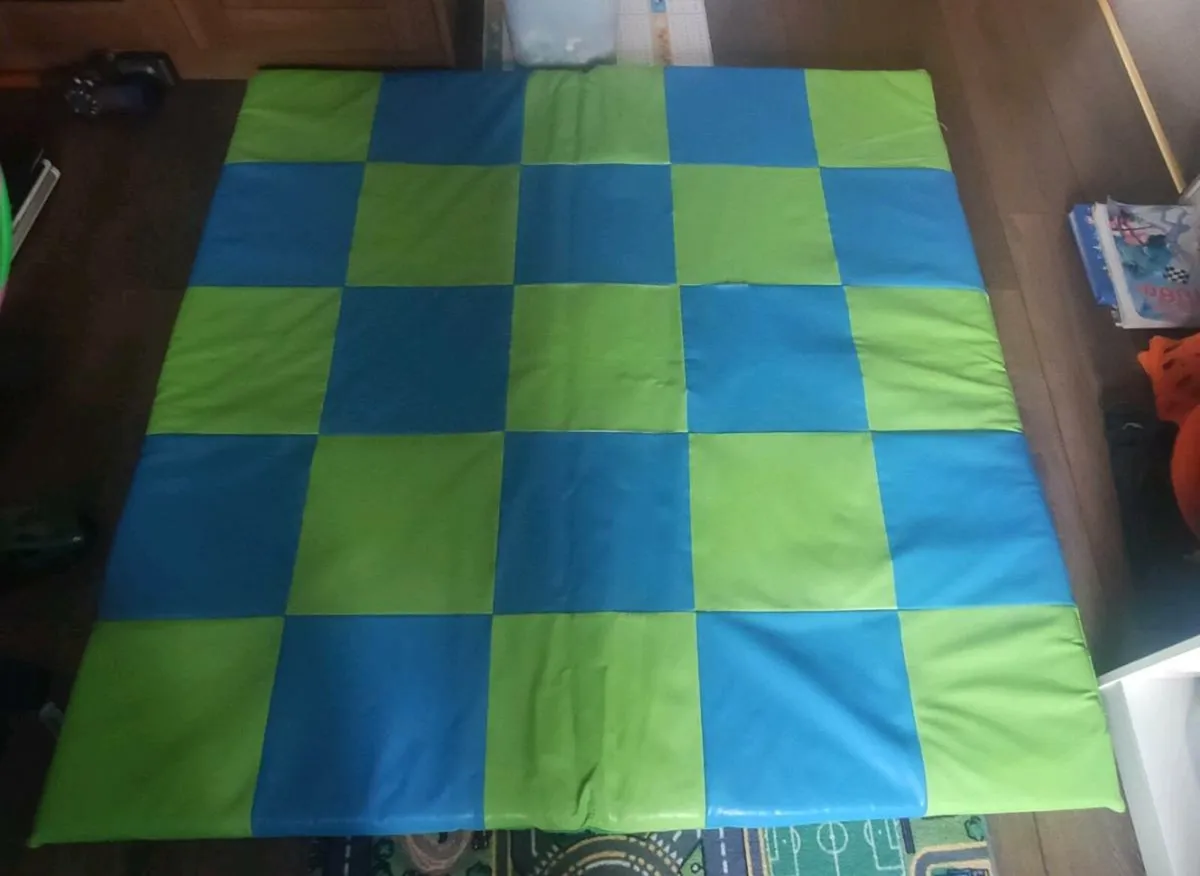 Play mat - Image 1