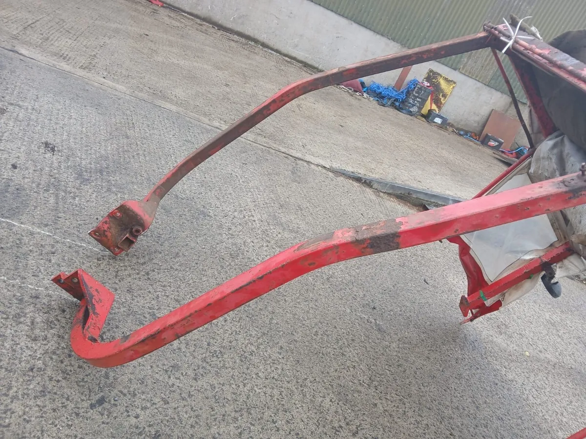 Massey 165/168/185/188 cabs - Image 2