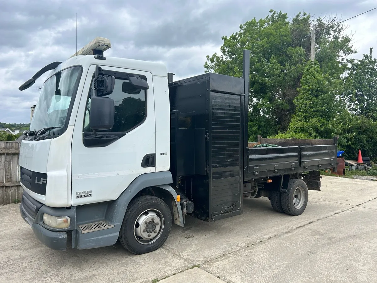 Daf lf tipper with tool box mot - Image 2