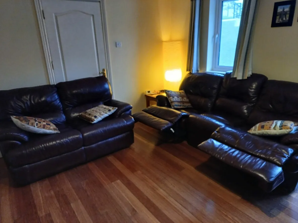 Sofa Set - Image 1