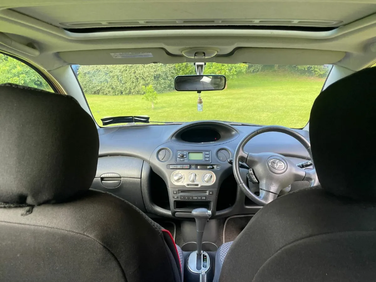 Toyota Yaris 2003 - Image 3