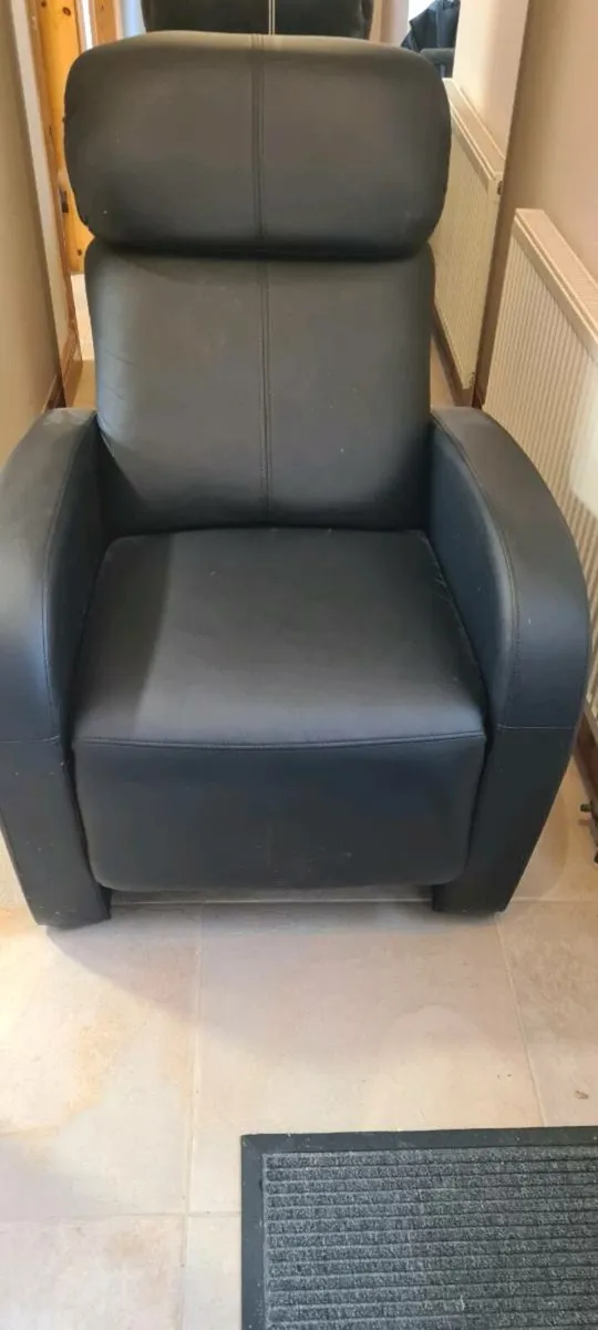 Black recliner chair - Image 1