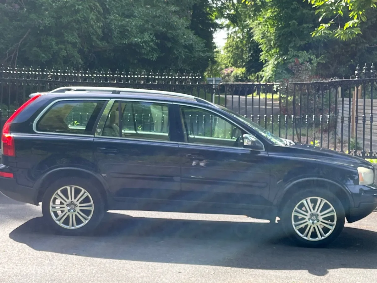 Volvo XC90 2007 - Image 1