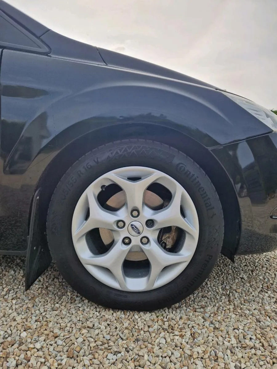 Ford Focus - Image 4