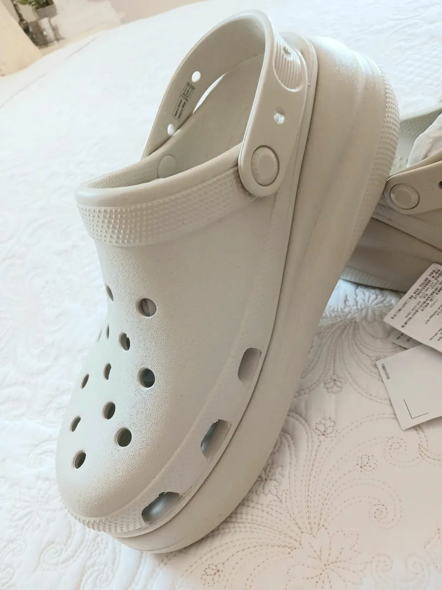 Crocs brand new - Image 4