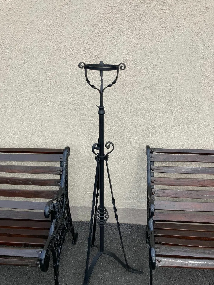Plant pot stands - Image 2