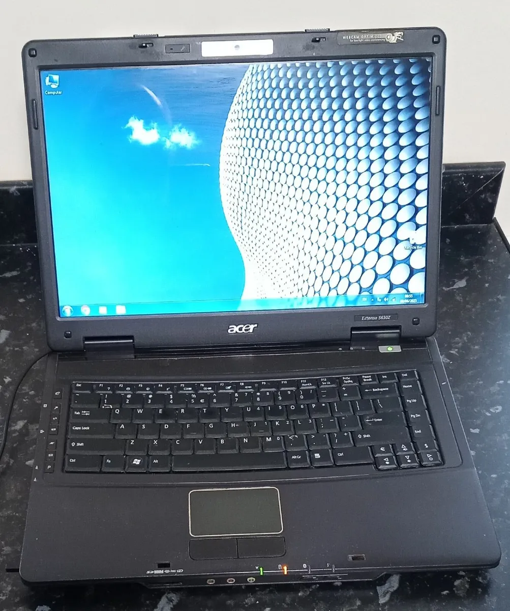 windows 7 laptop - Image 1
