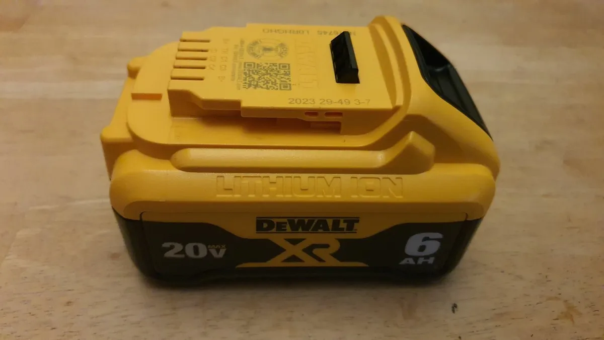 Genuine DeWalt 6Ah Lithium-Ion Battery - Image 1