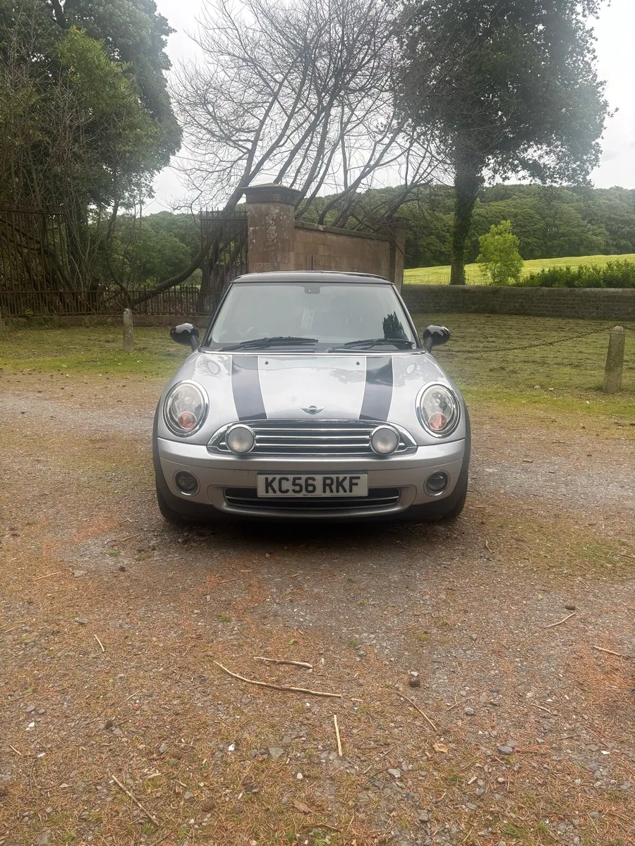 MINI Hatchback 1.6 Cooper 3d Auto 2007 - Image 2