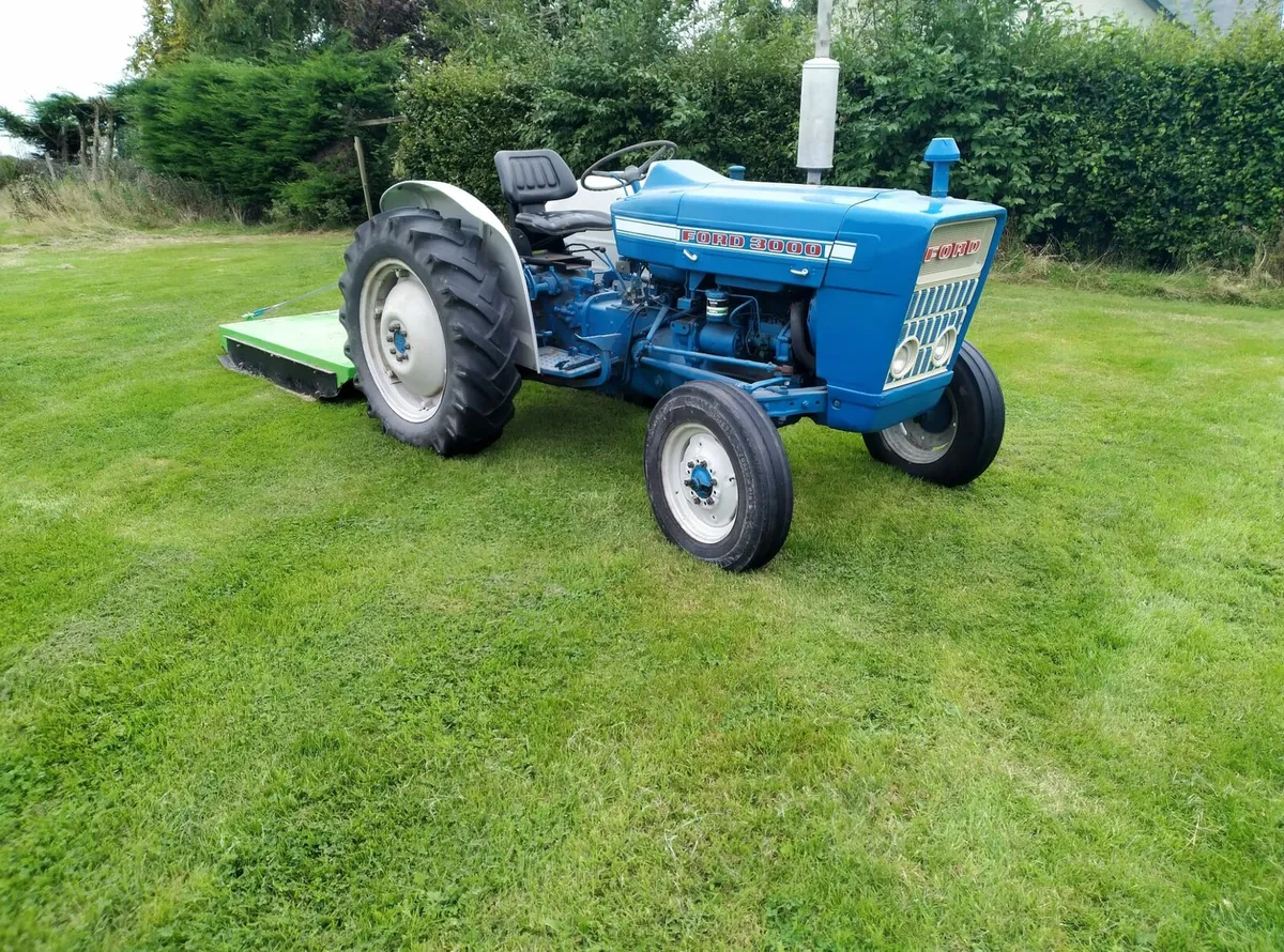 Ford 3000 tractor - Image 2