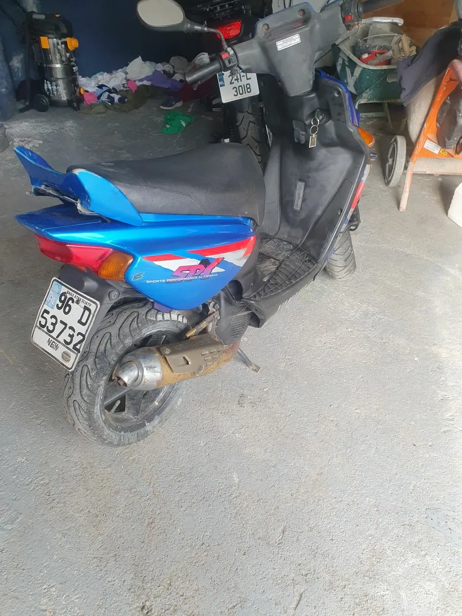 YAMAHA spy 1996 classic moped - Image 4