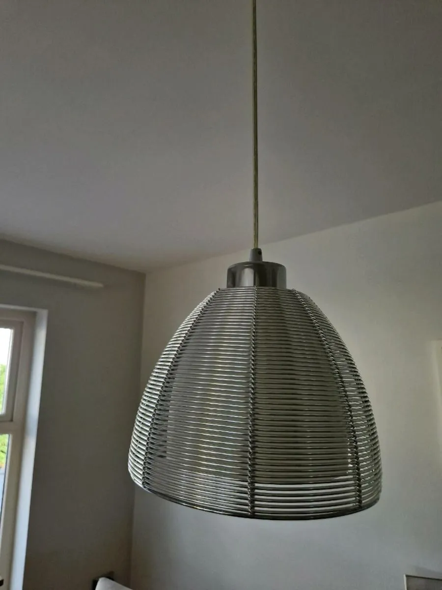 2 x 3 pendant lights - Image 2