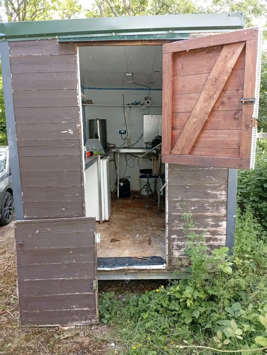 Catering trailer - Image 3