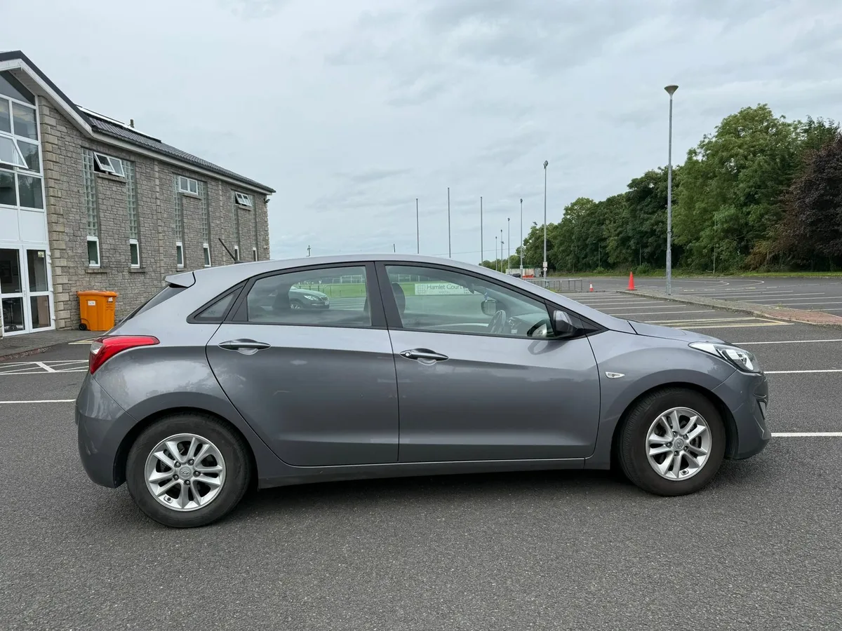 Hyundai i30 1.6 crdi New Nct - Image 2