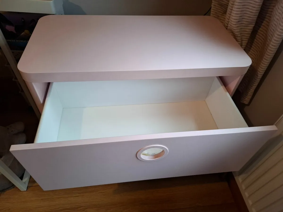 2 drawer girls bedroom unit - Image 1