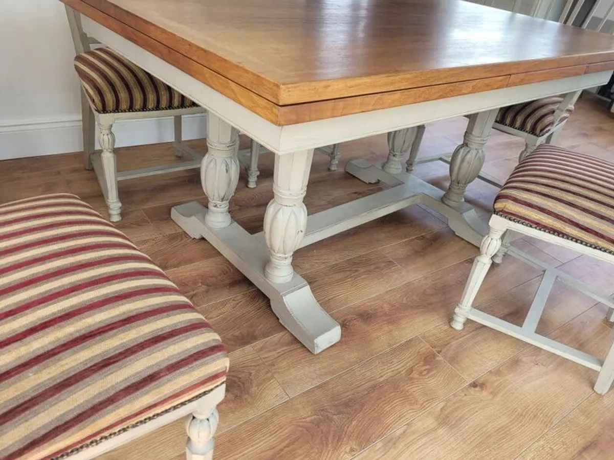 Dining Table &Chairs - Image 2