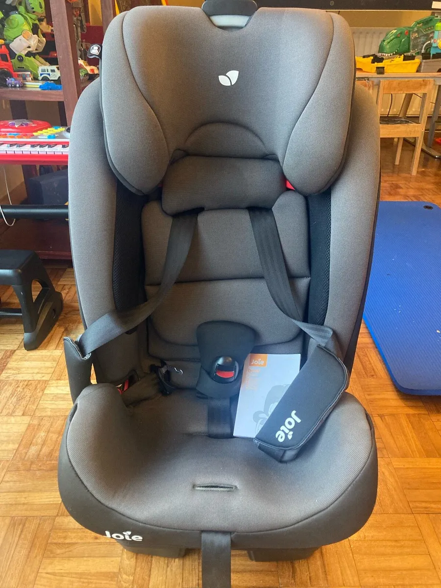 Car seat - Image 1