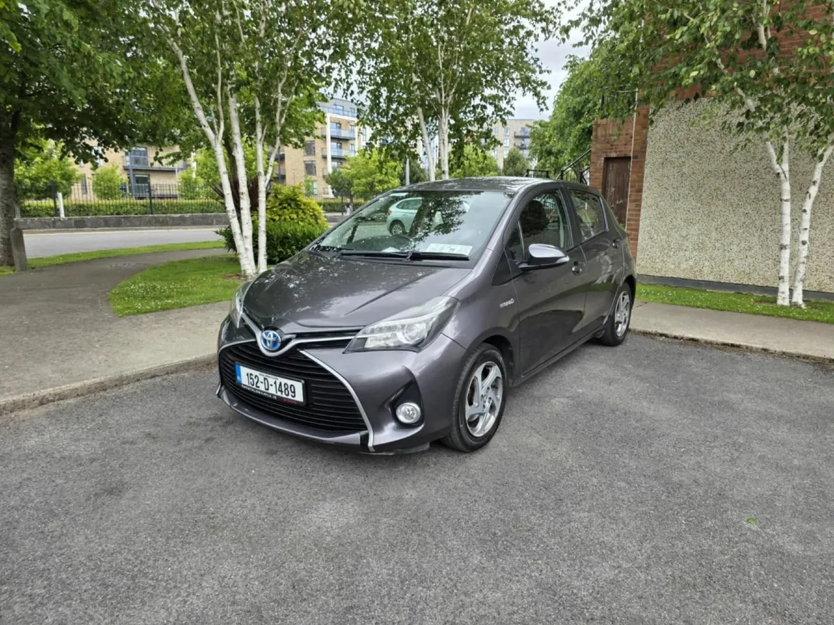 Toyota Yaris 2015, Hybrid, Low Mileage.IRISH CAR - Image 2