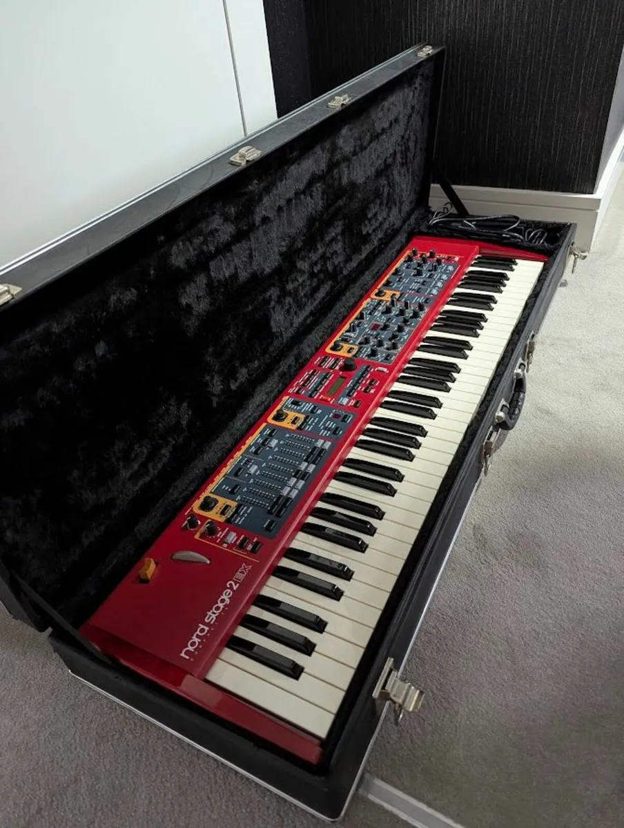 Nord Stage 2 EX + hard case - Image 4
