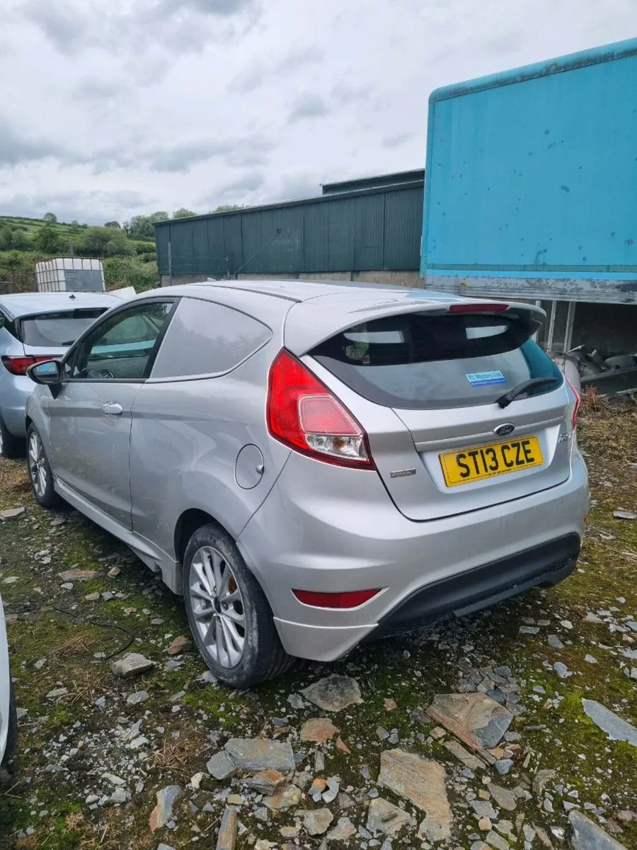 13 fiesta van - Image 4