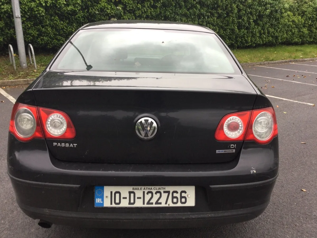 2010 VW Passat Diesel - Image 2