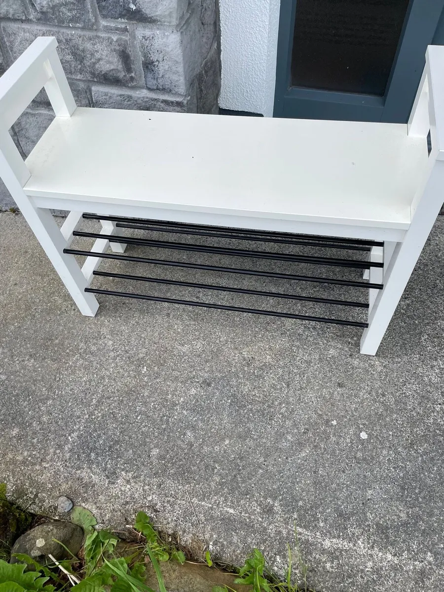 Shoe rack bench